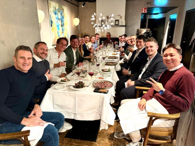 UBE faculty and Nexon Medical team at the faculty dinner during EUROSPINE 2026 in Gothenburg